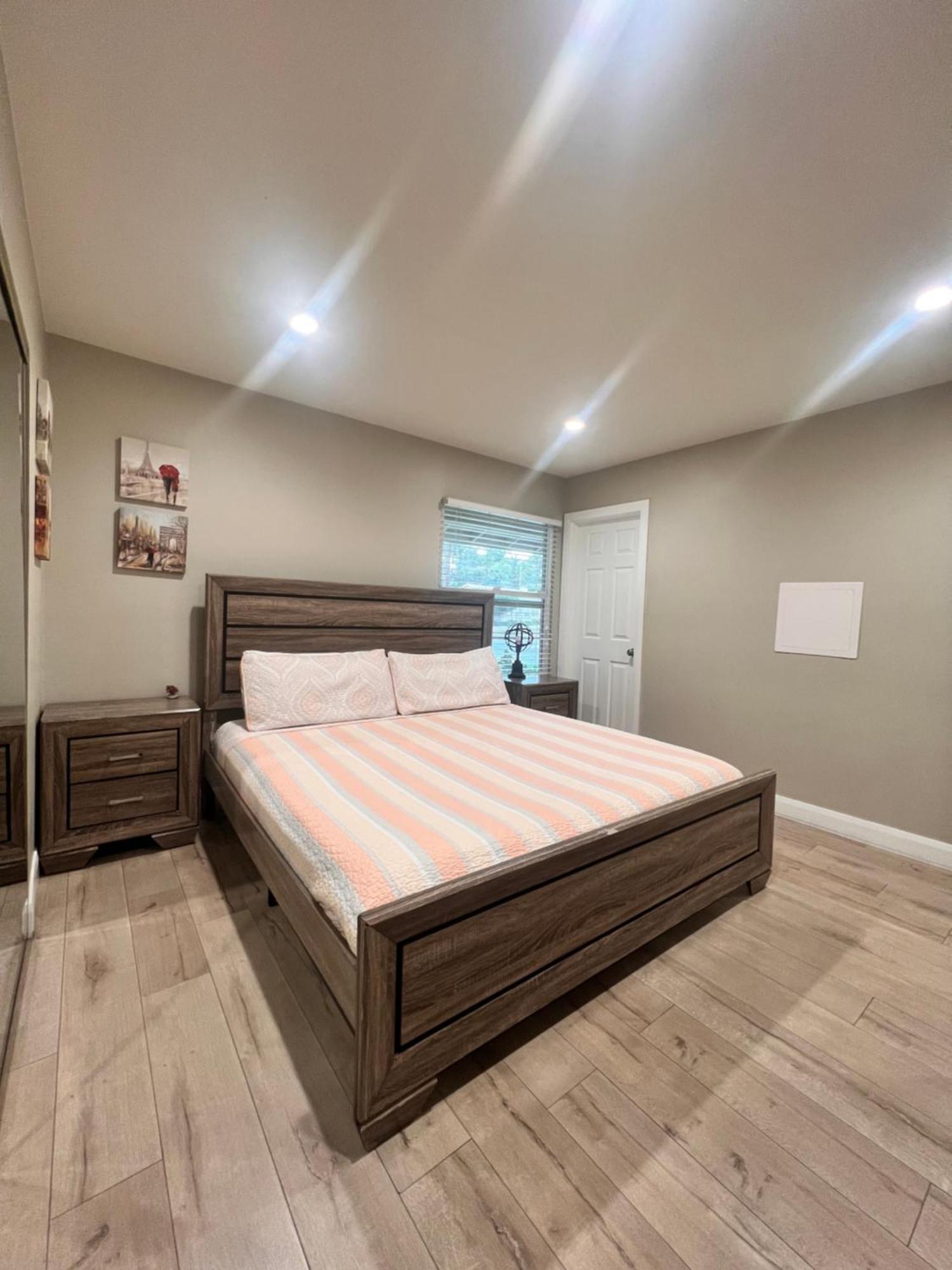 فيلا 11640 Gothic Avenue لوس أنجلوس المظهر الخارجي الصورة