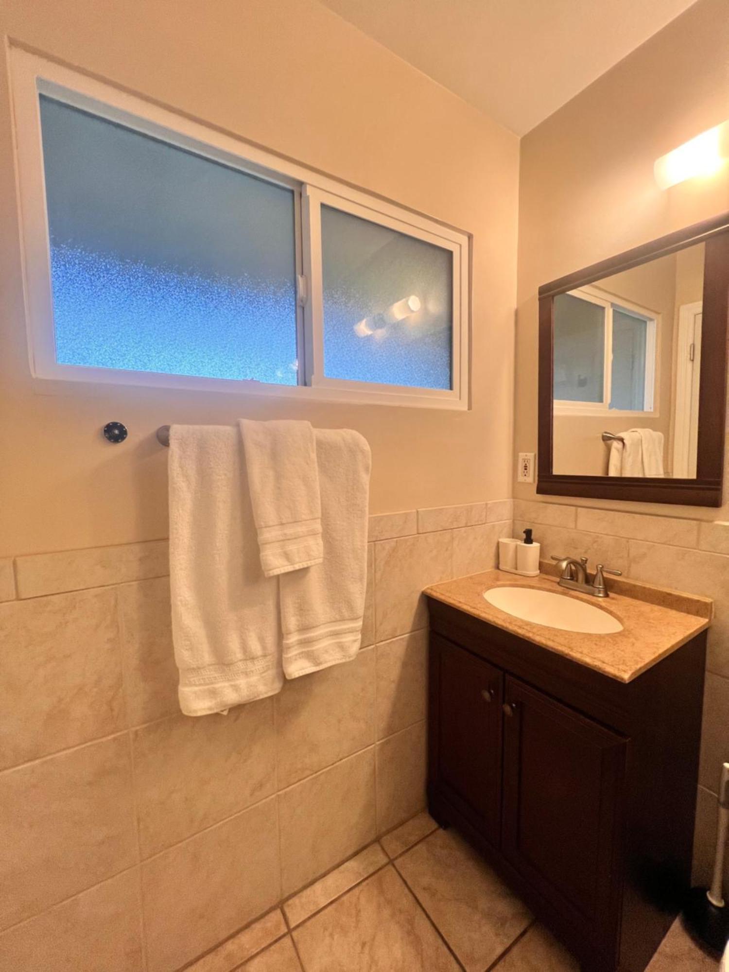 فيلا 11640 Gothic Avenue لوس أنجلوس المظهر الخارجي الصورة